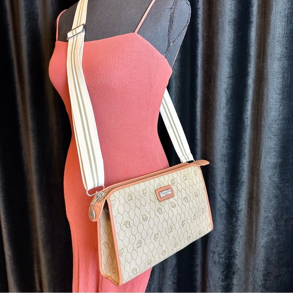 Christian Dior Vintage Crossbody Clutch Bag - Picture 3 of 16